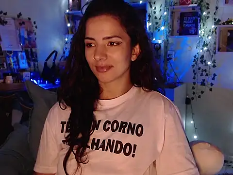 BeellyDance's cam snapshot