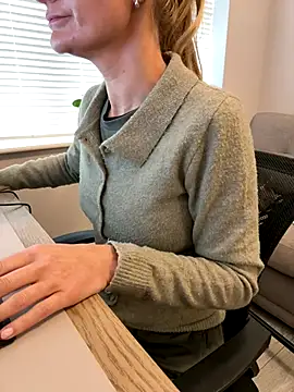 Phoebe_Lily's cam snapshot