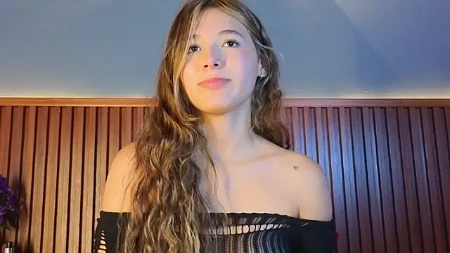 VictoriaSpark's cam snapshot