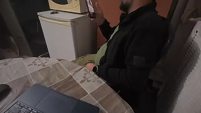 TigerOne19's cam snapshot