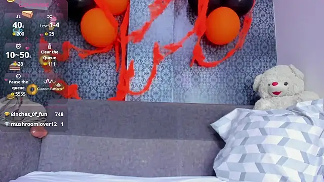 Zoe_White_'s cam snapshot