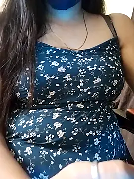 Quinn_SAHIBAA's cam snapshot