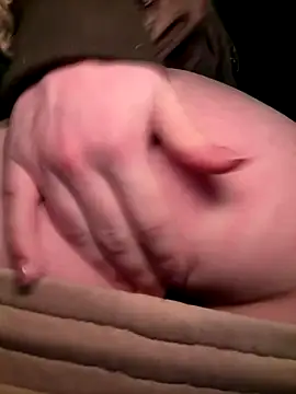 FroggyAnna live sex cam