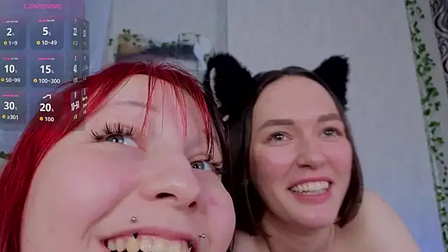 LoisBasil's cam snapshot