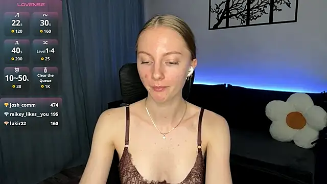 BrightAnnie's cam snapshot