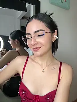 IslaCole's cam snapshot