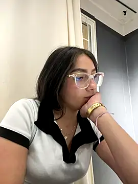 Alyha_Cortes's cam snapshot