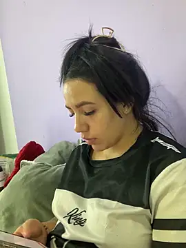 Marianahb-e's cam snapshot