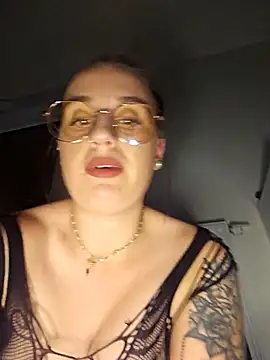 Lindsay_00off's cam snapshot