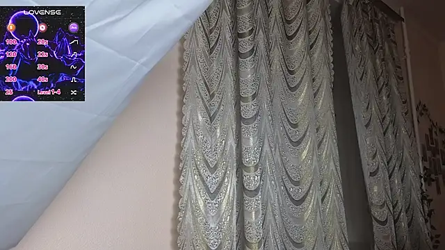 Laura_Gol's cam snapshot