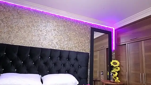 _Black_Barbiee_'s cam snapshot