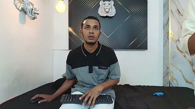 JordanAndAndrew's cam snapshot