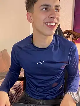 AdrianRinaldi live sex cam