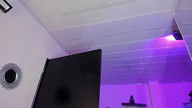 Yiing_and_yang's cam snapshot