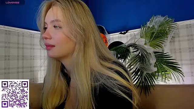 Melanie_Ryer's cam snapshot