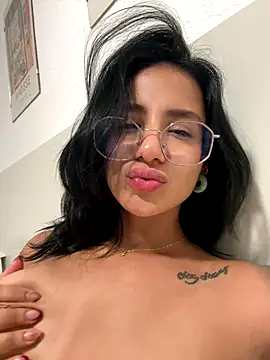 Ale_Lewis live sex cam