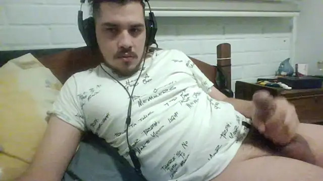 hung_weeb's cam snapshot