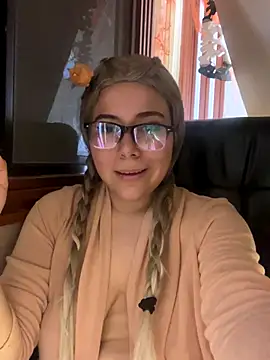 SkarlettLaw's cam snapshot