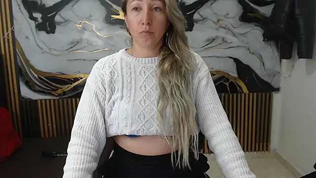 swetchrystal's cam snapshot