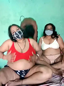 LoveOnStream live sex cam