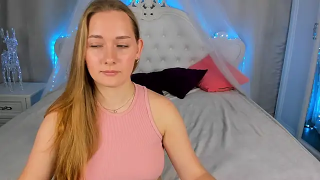 AlinaVice's cam snapshot