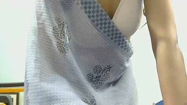 Aarti_misty71's cam snapshot