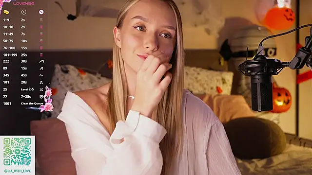 HollisBeckett live sex cam