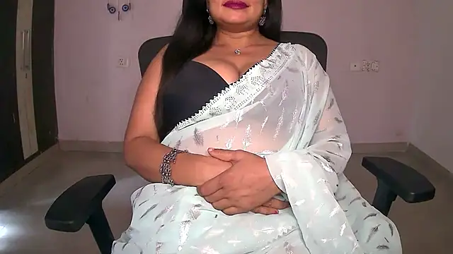 Khwaish26's cam snapshot