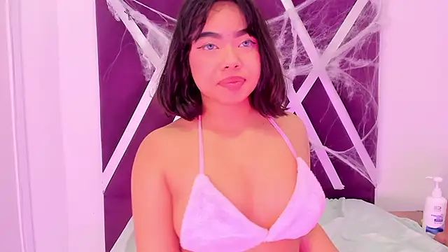 cataleyabianchi's cam snapshot