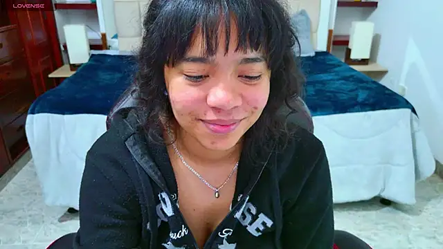 laureentt_'s cam snapshot