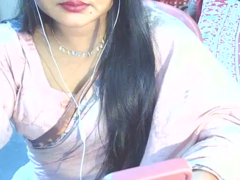 Nusrat_Faria07's cam snapshot