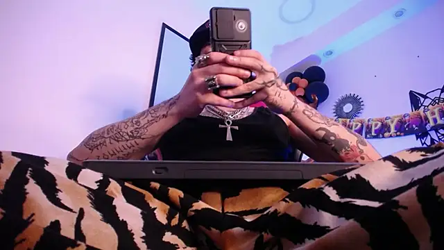 Anhonymus_'s cam snapshot