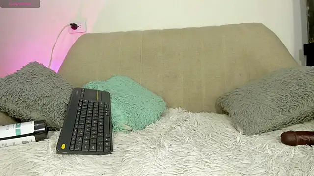 teo_saenz's cam snapshot