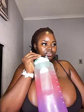 Honeycoco0211's cam snapshot