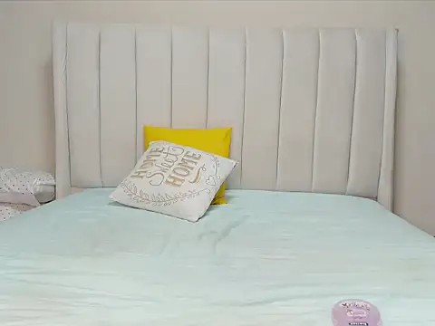 _heavenlysent's cam snapshot