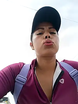 _andrea30 live sex cam