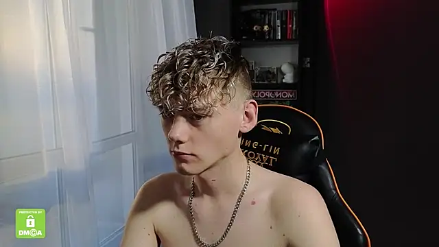 Keytaro live sex cam