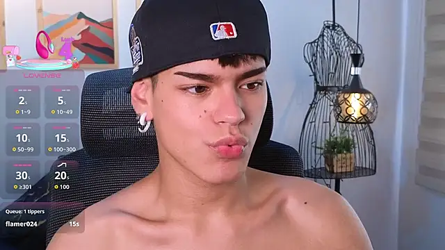 kevienmiet live sex cam