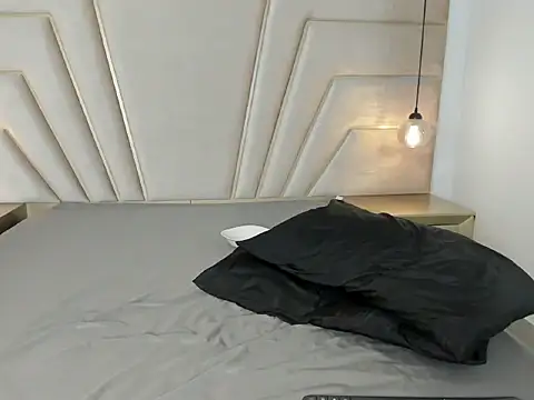 MaroxCute live sex cam