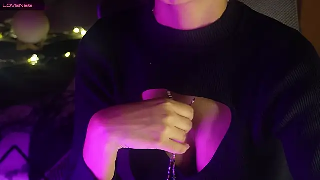 NidhiChandra's cam snapshot