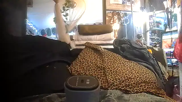 ShysluutGia's cam snapshot