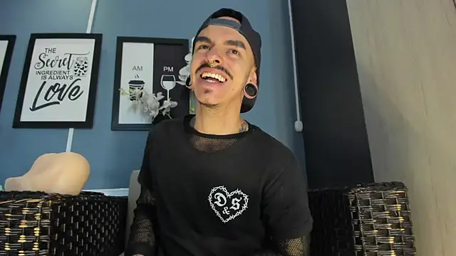 kaletattoo's cam snapshot