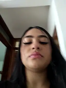 Charlotte_cutee18's cam snapshot