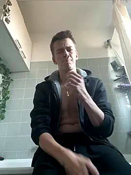 Toyjungee's cam snapshot