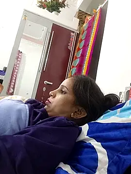 Hotty-Nidhi's cam snapshot