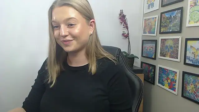 Mysteryerica's cam snapshot