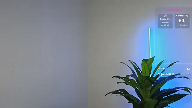 KikiBlis's cam snapshot