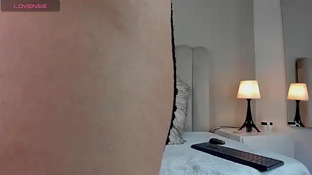 Melanie_hillz's cam snapshot