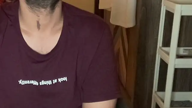 MakeMeAwareAah's cam snapshot