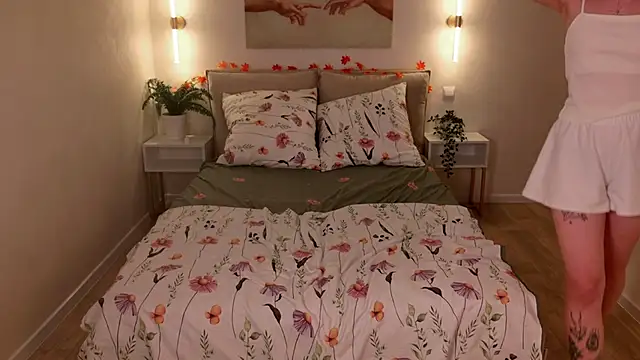 Pink_Muse's cam snapshot